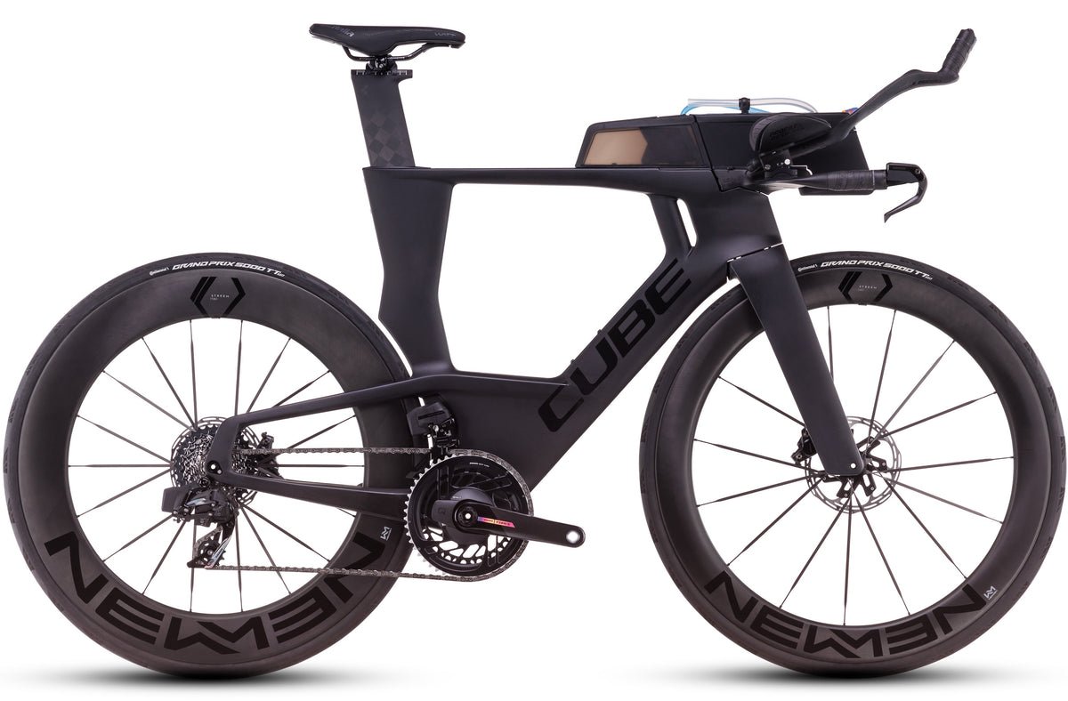CUBE Aerium C:68X SLX in carbon/schwarz – Seitenansicht